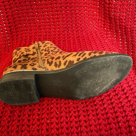 Cheetah Booties - Picture 5 of 6